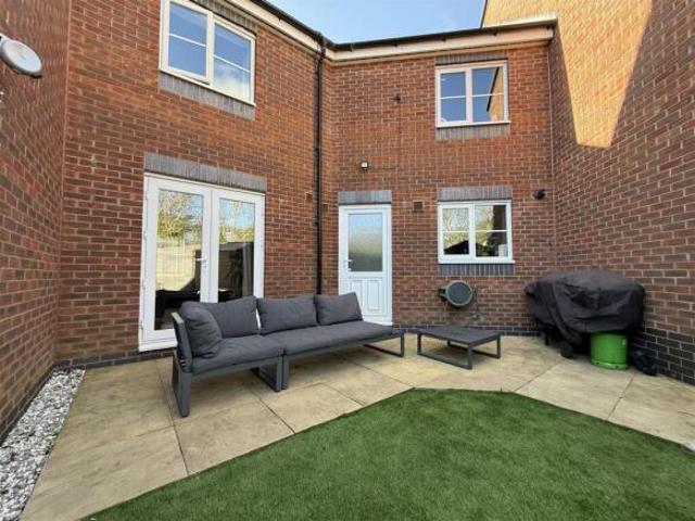 Townhouse for sale in Pinfold, Leicestershire