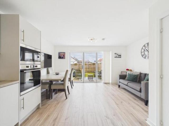 Townhouse for sale in Barassie, Scotland