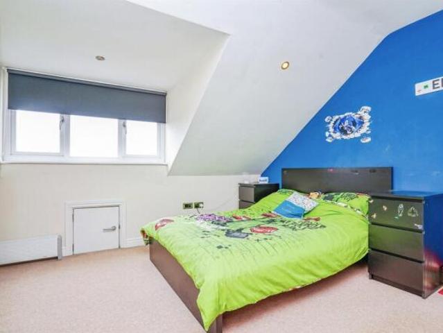 Townhouse for sale in Howden Clough, Batley