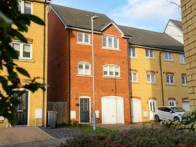 Townhouse for sale in Bourne Vale, Kent