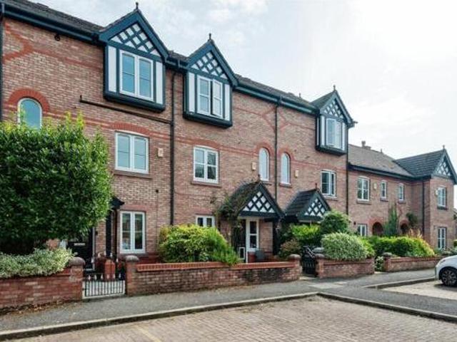 House for sale in Knutsford