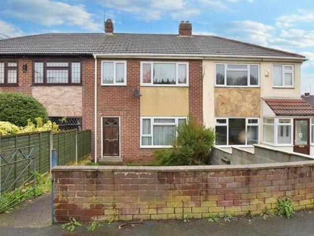 House for sale in Farnley, West Yorkshire