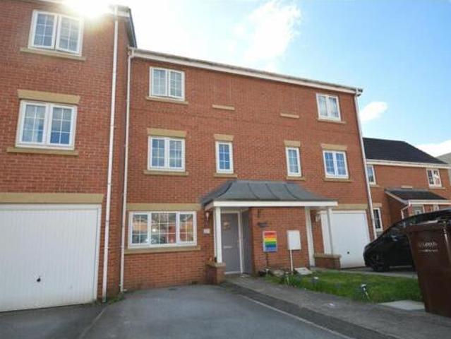 House for sale in New Forest, Leeds