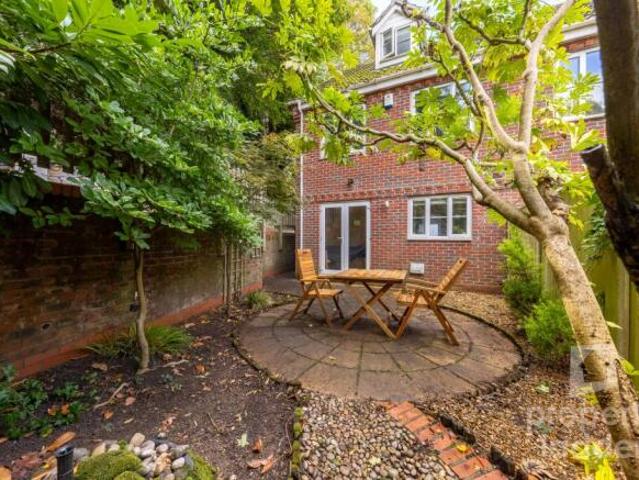 Townhouse for sale