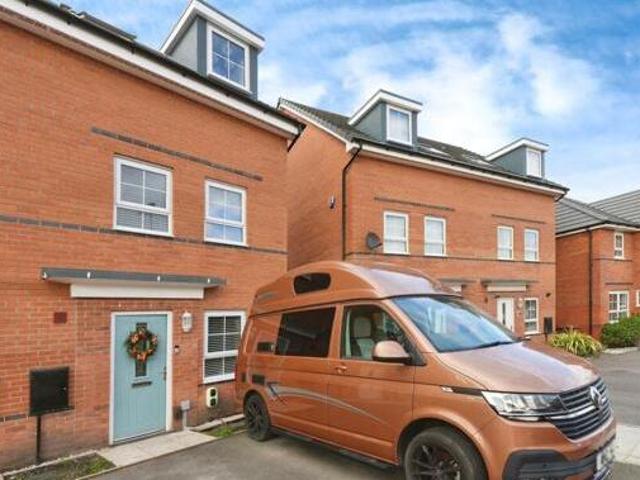 House for sale in Calderstones