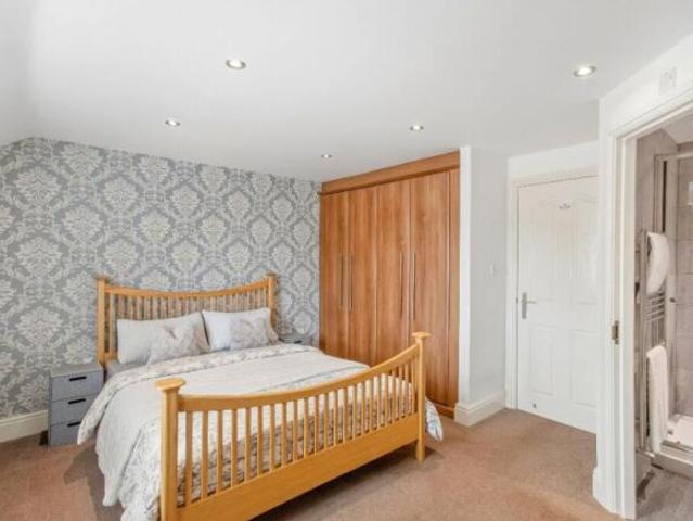 Townhouse for sale in Drighlington