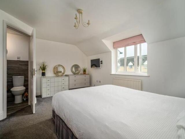 Townhouse for sale in Drighlington