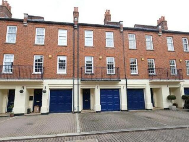 House for sale in Barton Stacey, Hampshire