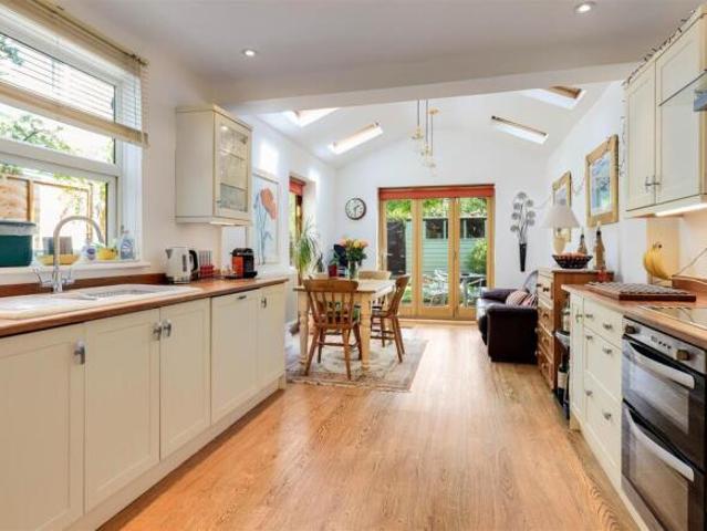 Townhouse for sale in Arbury, Cambridgeshire