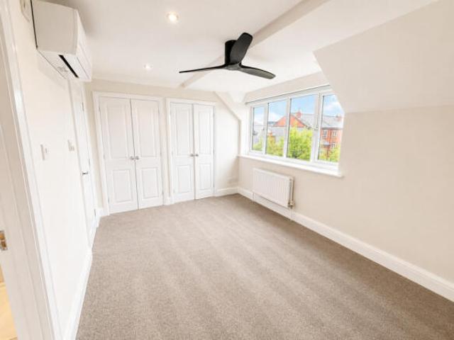 Townhouse for sale in Salford Quays, Salford
