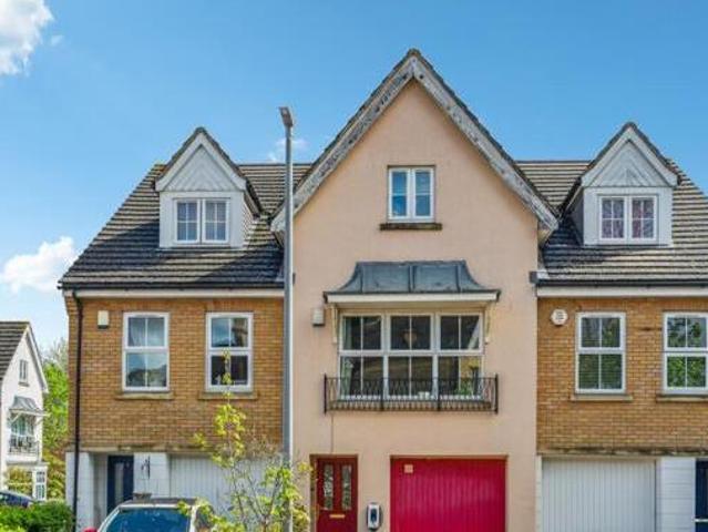 House for sale in Moneyhill, Batchworth