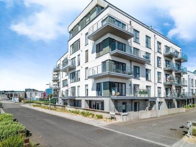 House for sale in Follaton, Strode