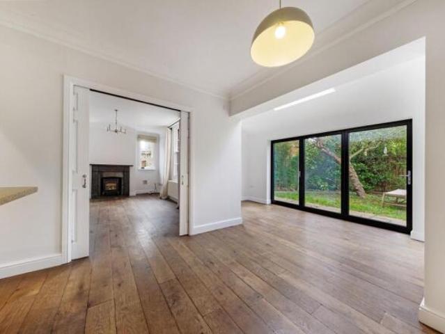 Townhouse for sale in Northern Ireland