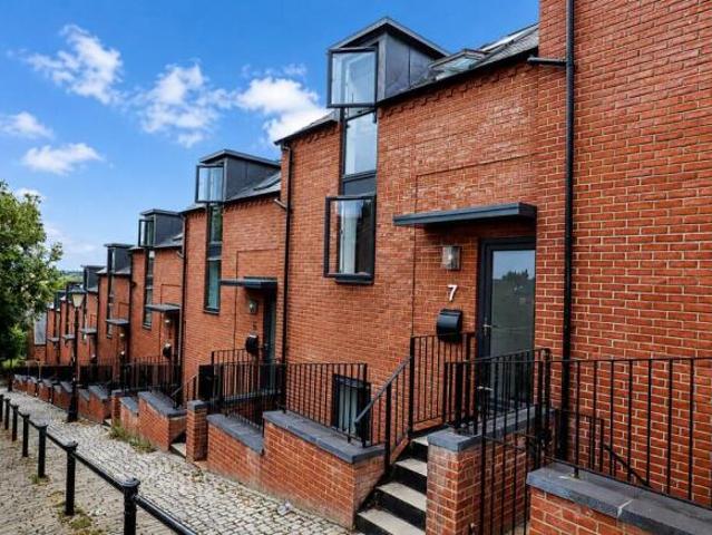 Townhouse for sale in Brayford, Lincolnshire