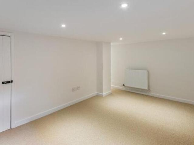 Townhouse for sale in Ewens Farm, Golden Valley
