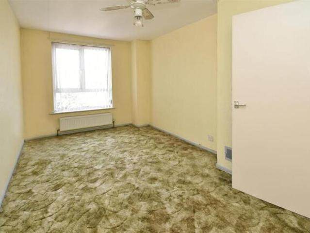 Townhouse for sale in Sydenham, Green Close