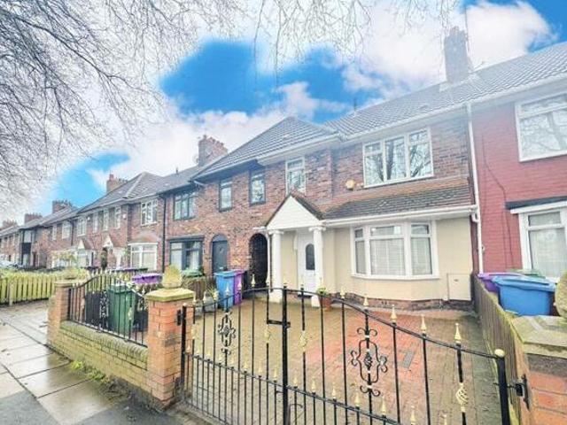 House for sale in Calderstones