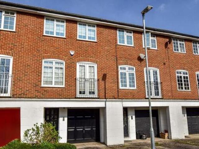 House for sale in Northwood