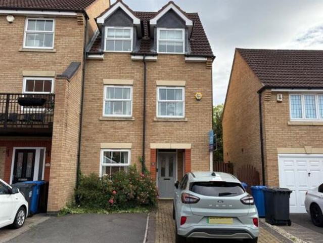 Townhouse for sale in Chellaston, Derby