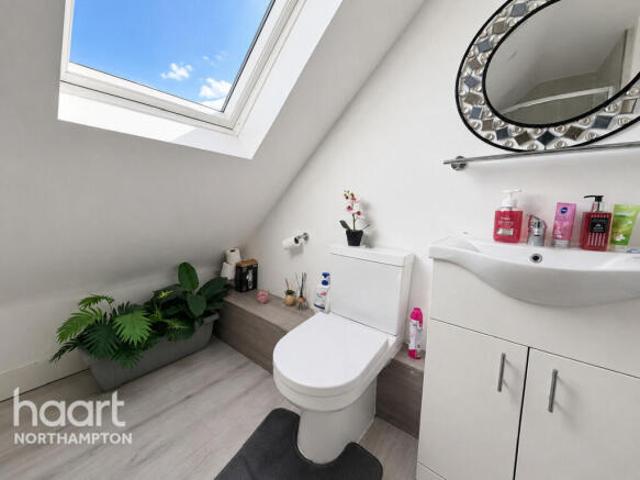 Townhouse for sale in Northampton, Northamptonshire