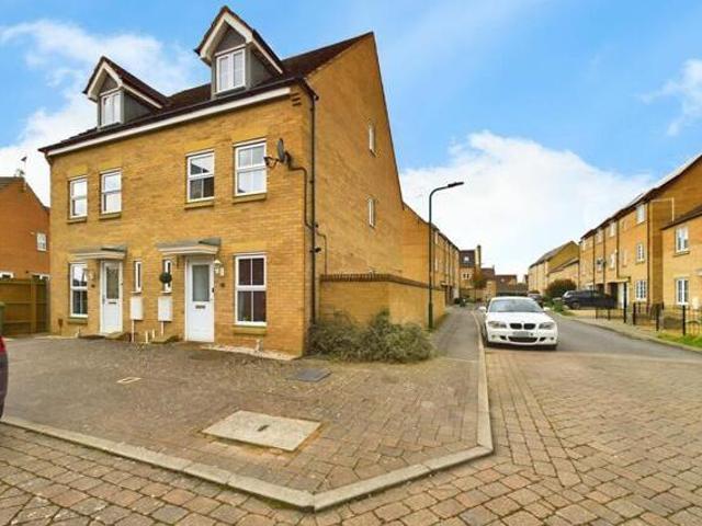 House for sale in Hampton Green, Cambridgeshire