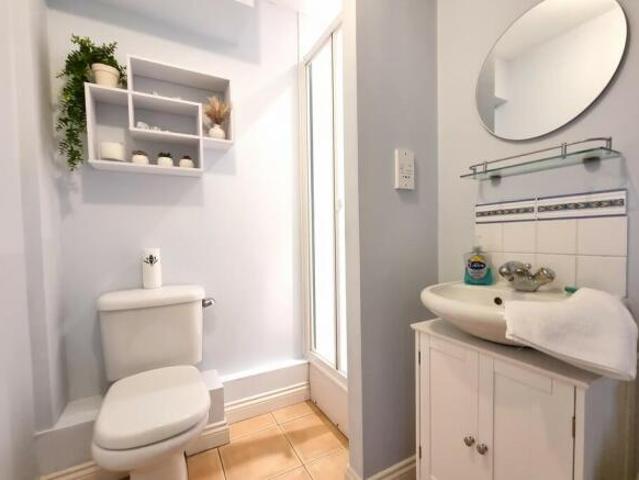 Townhouse for sale in Hampshire