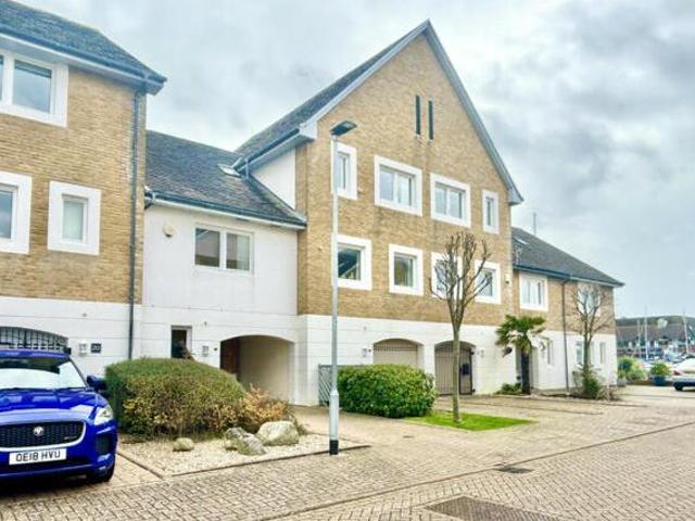 House for sale in Spring Vale, Hampshire