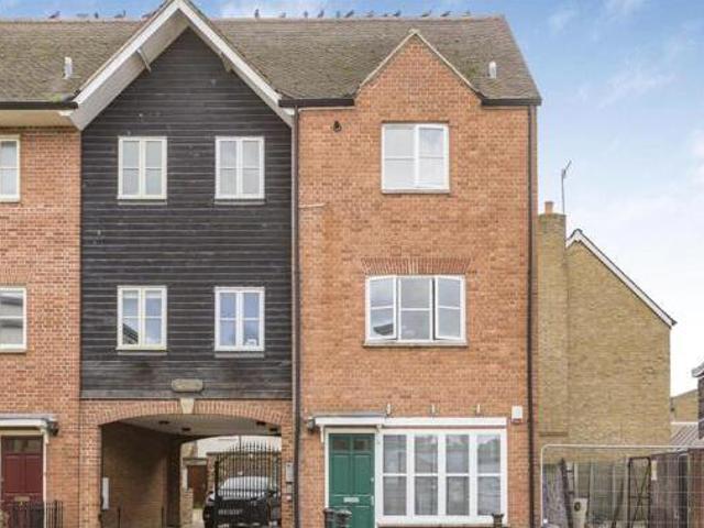 House for sale in Hertford, Colliers End