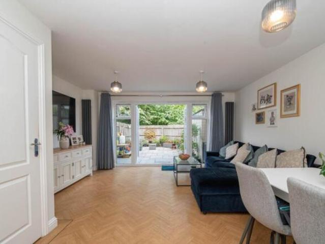 Townhouse for sale in St. Martin's, The Bridge