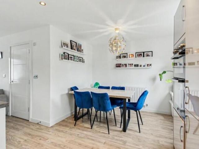 Townhouse for sale in Gorse Hill, Trafford Park