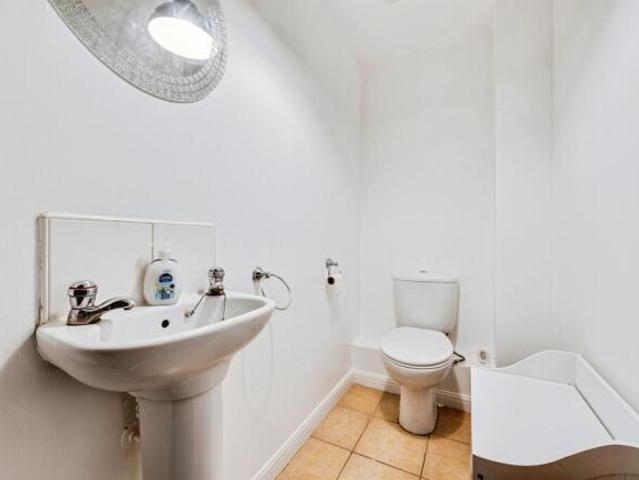 Townhouse for sale in Rodbourne, Swindon