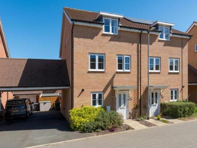 Townhouse for sale in Burgh St Peter, Norfolk