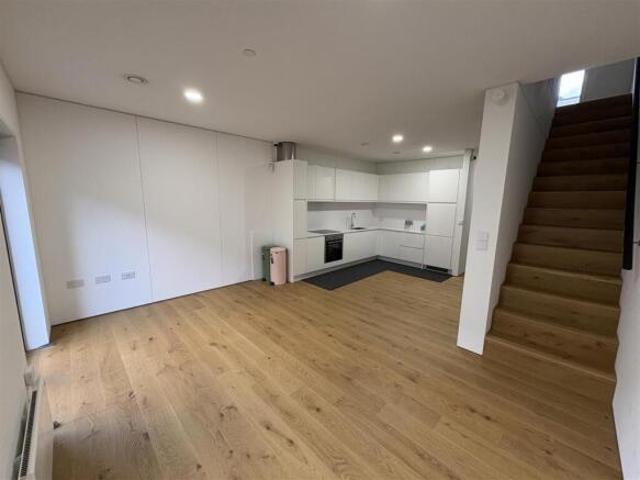 Townhouse for sale in Salford, Greater Manchester