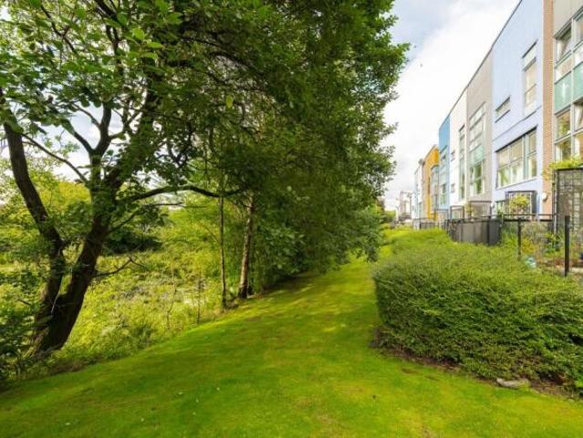 Townhouse for sale in Ruchill, Scotland