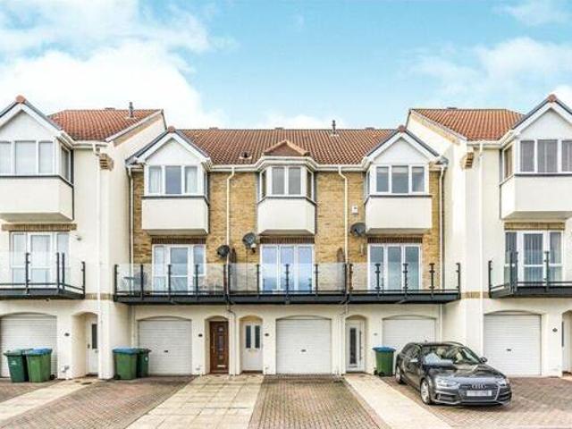 House for sale in Barton Stacey, Hampshire