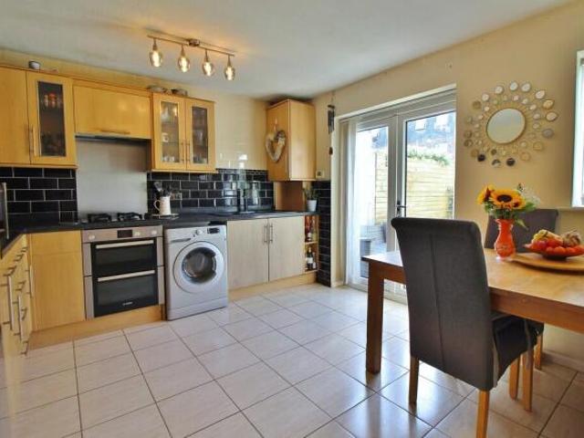 Townhouse for sale in Buckinghamshire