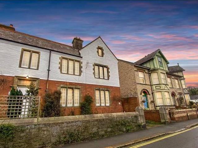 House for sale in Devon