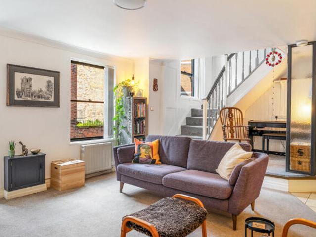 Townhouse for sale in Two Mills, Cheshire