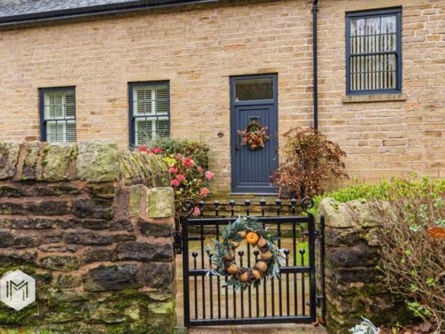 Townhouse for sale in Wallsuches, Lee Bank