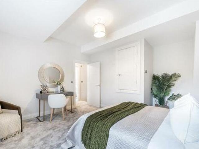 House for sale in Red Hill, Surrey