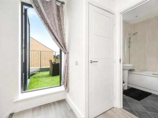 Townhouse for sale in Arbury, Cambridgeshire