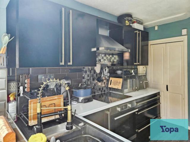 Townhouse for sale in Stoke-on-Trent