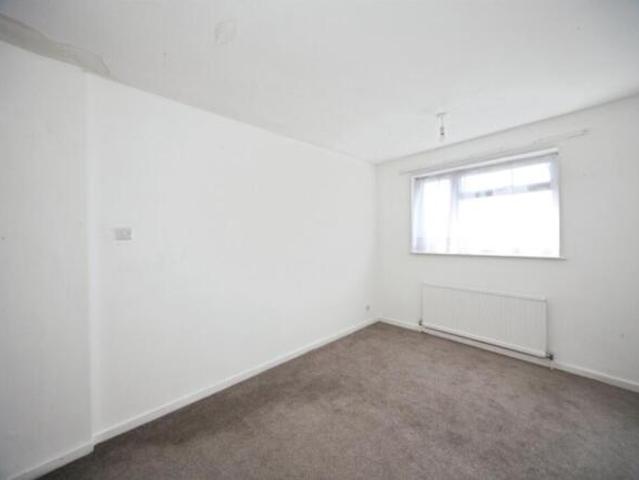 Townhouse for sale in Spring Park, Luton