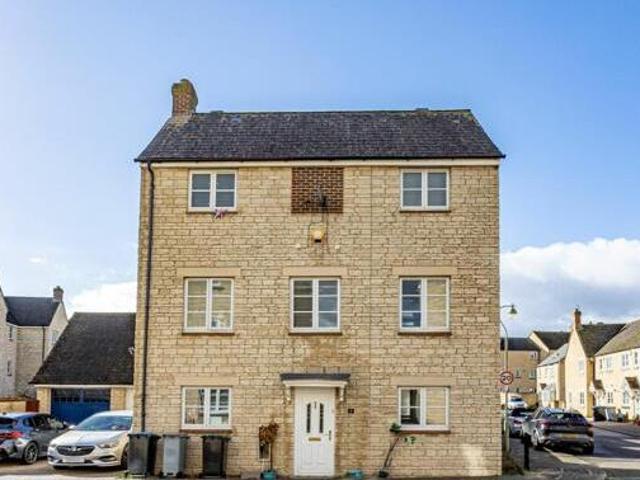 House for sale in Madley Park, Black Bourton