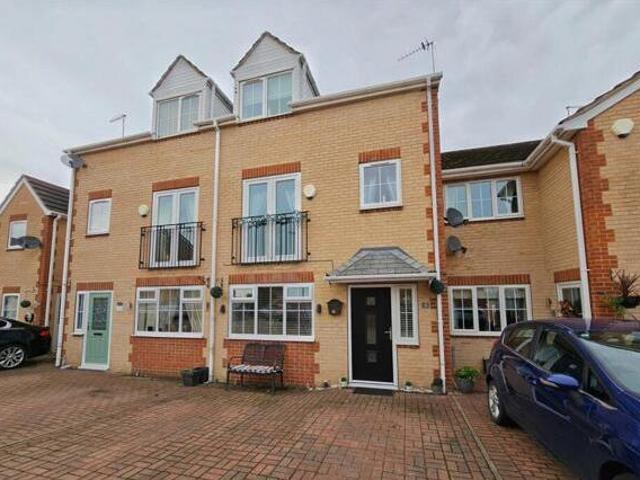 House for sale in Worsbrough, South Yorkshire