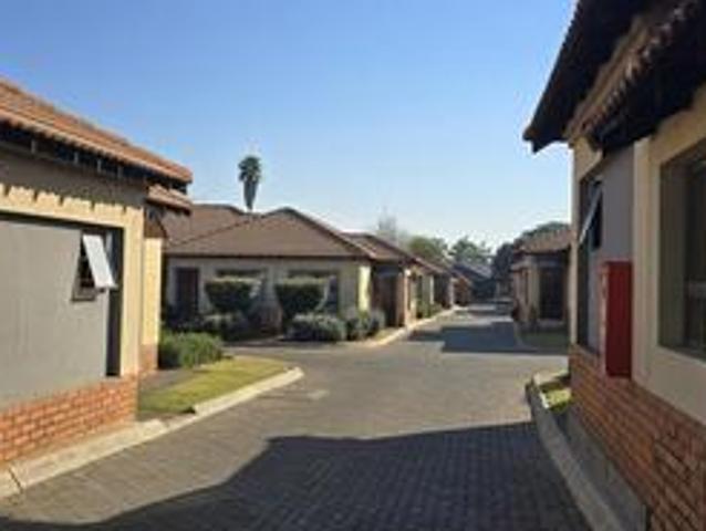 Townhouse for sale in Waterkloof, Gauteng