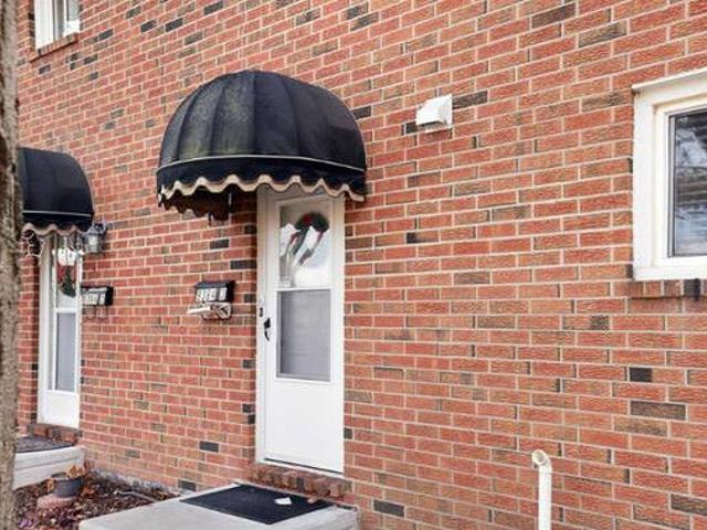 House for sale in Ontario