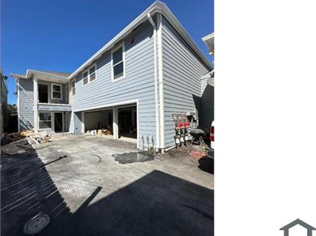 Townhouse for rent in Oakland