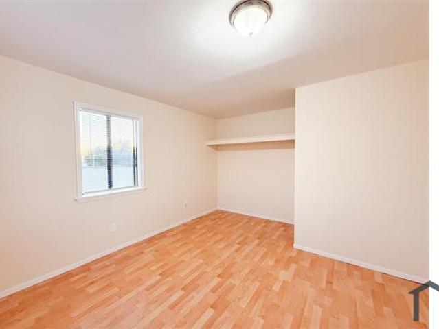Townhouse for rent in Oakland