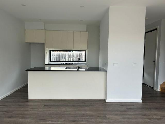 Townhouse for rent in Reservoir, Melbourne
